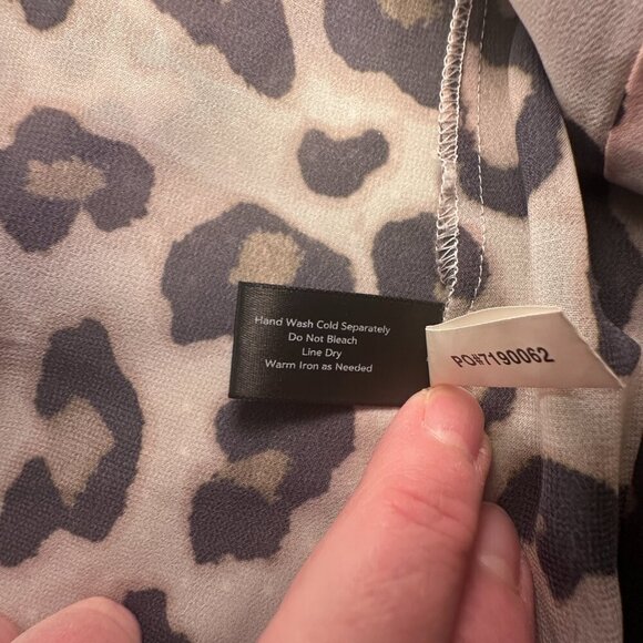 Women's 10 Boston Proper Leopard Print Button Down Sheer-Like Print - Picture 7 of 7